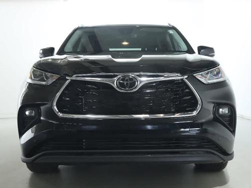 Midnight Black Metallic 2023 Toyota Highlander Limited
