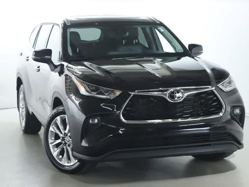 Midnight Black Metallic 2023 Toyota Highlander Limited