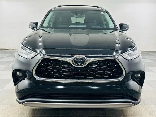 2024 Toyota Highlander Platinum