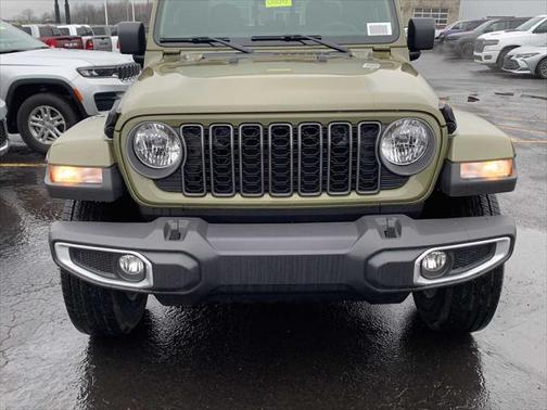 2025 Jeep Gladiator Sport S