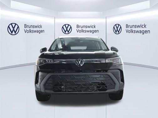 Deep Black Pearl 2025 Volkswagen Taos 1.5T SE Black