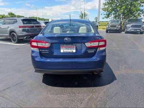 Lapis Blue Pearl 2017 Subaru Impreza 2.0i
