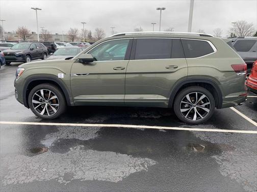 2025 Volkswagen Atlas 2.0T SEL Premium R-Line 4MOTION