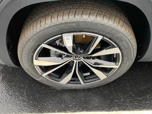 2025 Volkswagen Atlas 2.0T SEL Premium R-Line 4MOTION