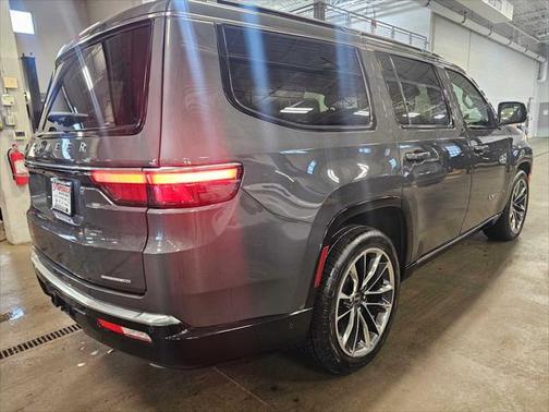 2022 Jeep Wagoneer Series III 4x4