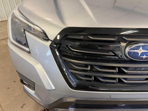 Ice Silver Metallic 2023 Subaru Forester Premium