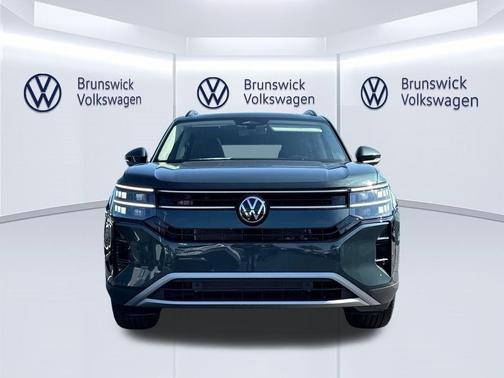 Sacramento Green Metallic 2027 Volkswagen Atlas SE w/Technology