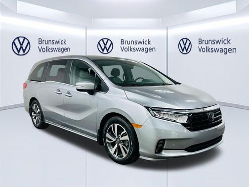 Lunar Silver Metallic 2023 Honda Odyssey Touring