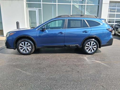 2022 Subaru Outback Premium