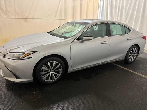 2020 Lexus ES 300h Base
