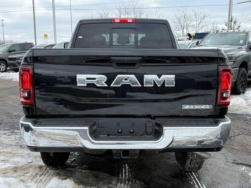 2026 RAM 2500 Tradesman Crew Cab 4x4 6'4' Box