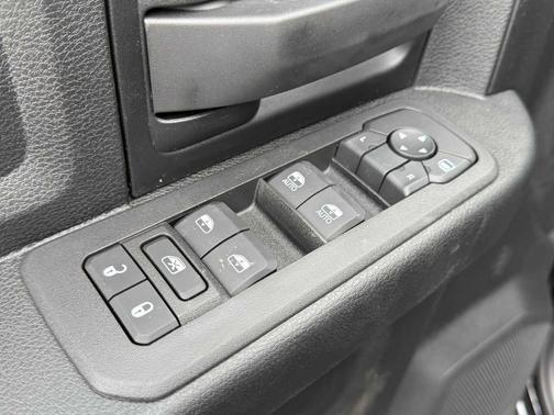 2026 RAM 2500 Tradesman Crew Cab 4x4 6'4' Box