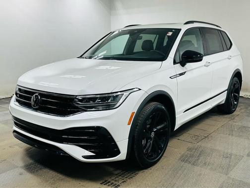 2024 Volkswagen Tiguan 2.0T SE R-Line Black 4MOTION
