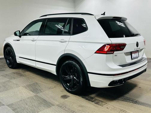 2024 Volkswagen Tiguan 2.0T SE R-Line Black 4MOTION