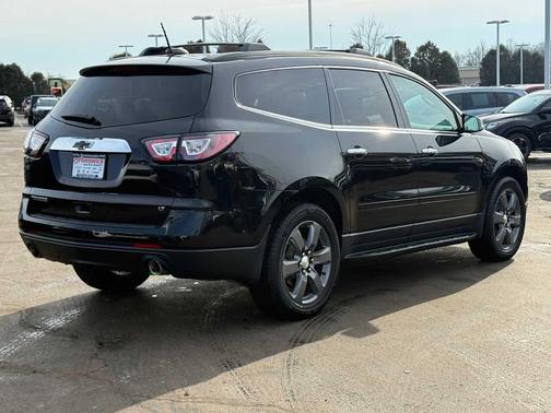 2017 Chevrolet Traverse 2LT