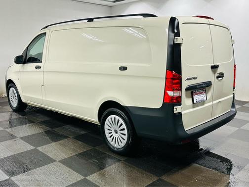 2021 Mercedes-Benz Metris Base