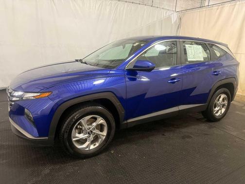 2023 Hyundai TUCSON SE
