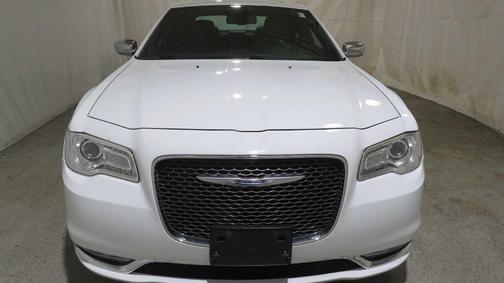 2018 Chrysler 300 Limited