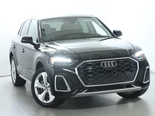 2023 Audi Q5 45 S line Premium Plus