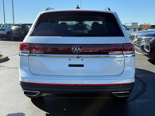 2026 Volkswagen Atlas 2.0T SE