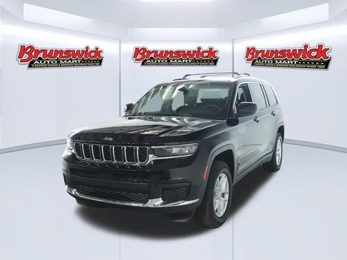 Diamond Black Crystal Pearlcoat 2023 Jeep Grand Cherokee L Laredo