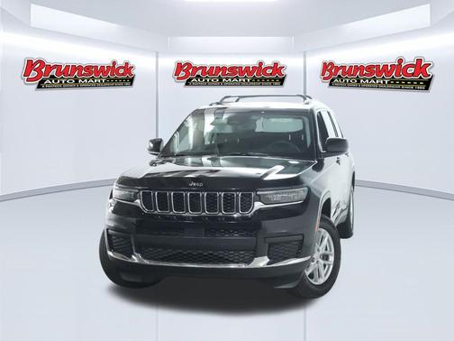 Diamond Black Crystal Pearlcoat 2023 Jeep Grand Cherokee L Laredo