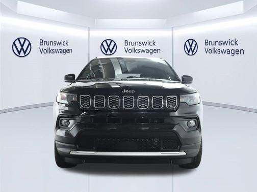 Diamond Black Crystal Pearlcoat 2024 Jeep Compass Limited