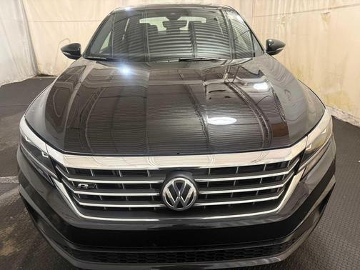 2022 Volkswagen Passat 2.0T R-Line