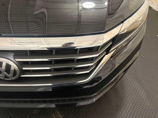 2022 Volkswagen Passat 2.0T R-Line