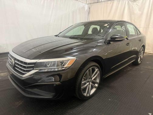 2022 Volkswagen Passat 2.0T R-Line
