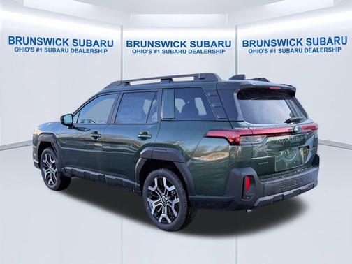 Deep Emerald Green Pearl 2026 Subaru Outback Touring XT