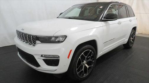 2022 Jeep Grand Cherokee Summit