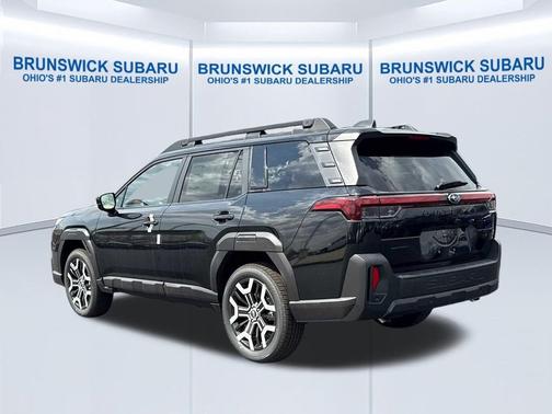 Crystal Black Silica 2026 Subaru Outback Touring XT