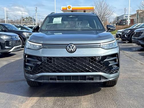 2026 Volkswagen Tiguan 2.0T SE R-Line Black 4MOTION