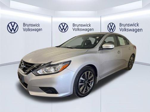 Brilliant Silver 2017 Nissan Altima 2.5 SV
