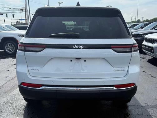 2025 Jeep Grand Cherokee Laredo