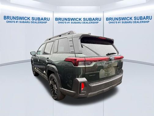Deep Emerald Green Pearl 2026 Subaru Outback Limited XT