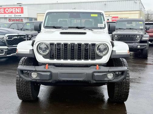 2026 Jeep Gladiator Mojave 4x4