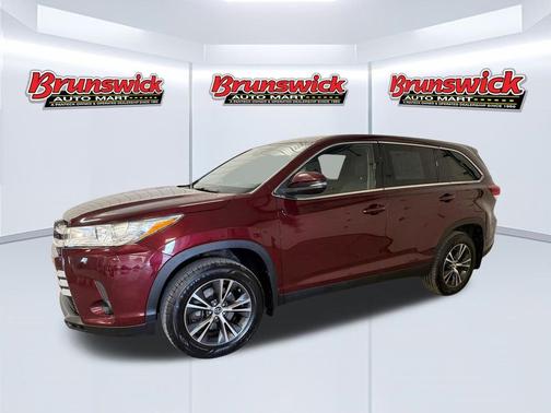 Ooh La La Rouge Mica 2019 Toyota Highlander LE