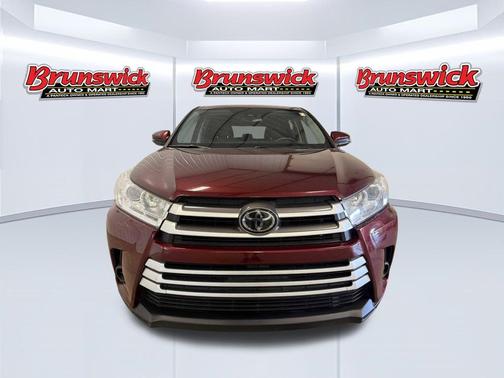 Ooh La La Rouge Mica 2019 Toyota Highlander LE