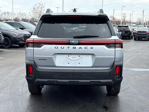 Ice Silver Metallic 2026 Subaru Outback Premium