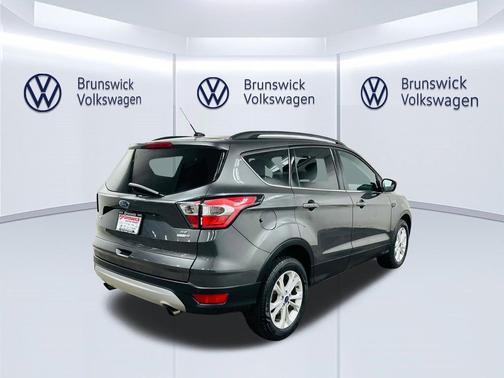MAGNETIC METALLIC 2017 Ford Escape SE