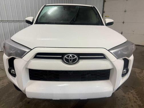 Ice Cap 2023 Toyota 4Runner SR5 Premium