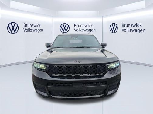 Diamond Black Crystal Pearlcoat 2024 Jeep Grand Cherokee L Altitude