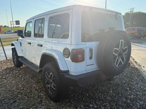 2025 Jeep Wrangler 4-Door Sahara 4x4