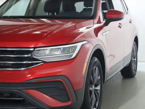 Kings Red Metallic 2023 Volkswagen Tiguan 2.0T SE 4MOTION