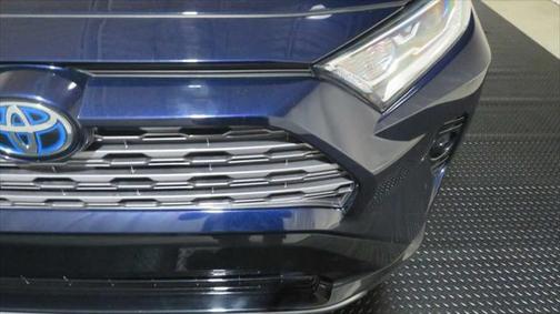 2020 Toyota RAV4 Hybrid SE