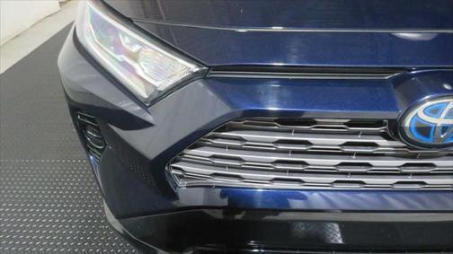 2020 Toyota RAV4 Hybrid SE
