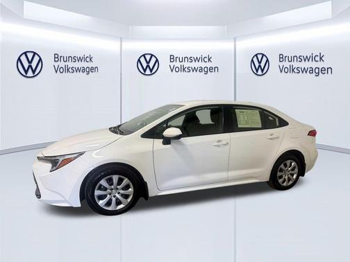 Ice Cap 2023 Toyota Corolla Hybrid LE
