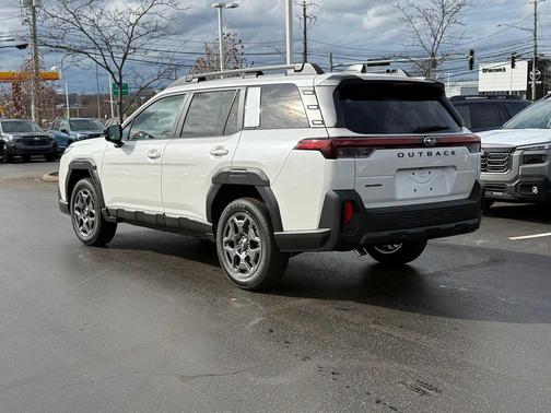 Crystal White Pearl 2026 Subaru Outback Premium